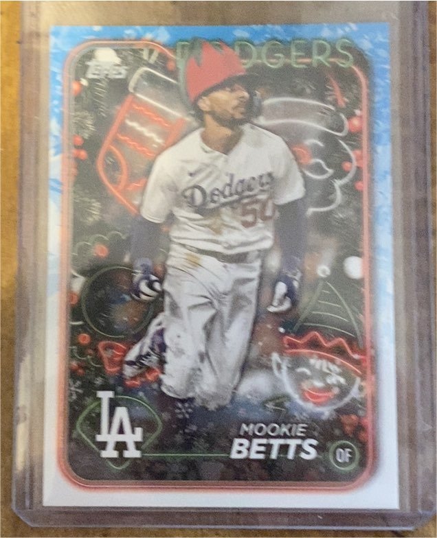 2024 Topps Holiday #H135 Mookie Betts — front