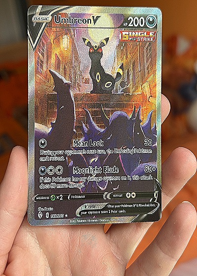 2021 Pokémon TCG Evolving Skies #189 Umbreon V — front