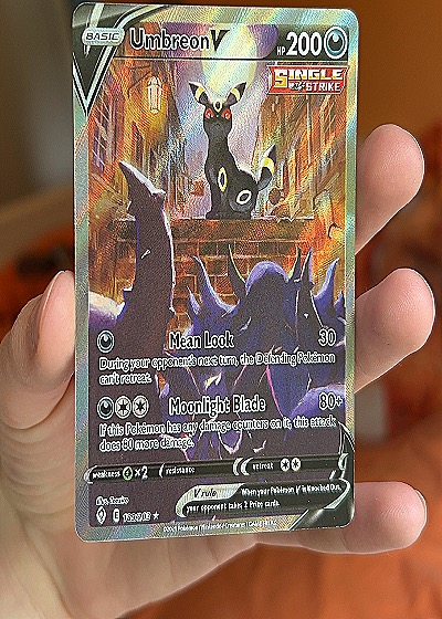 2021 Pokémon TCG Evolving Skies #189 Umbreon V — front