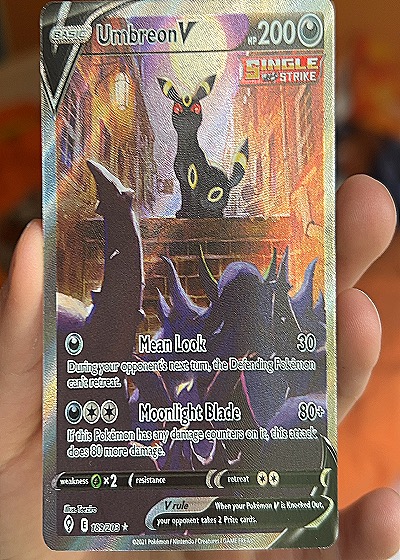2021 Pokémon TCG SWSH06 #085 Umbreon V — front