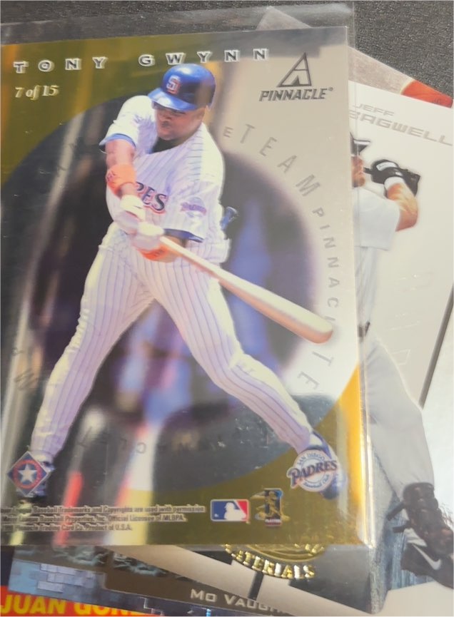 1995 Pinnacle #7 of 15 Tony Gwynn — front