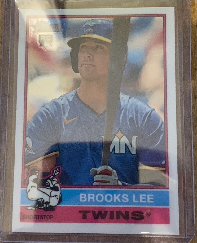 2025 Topps Heritage #63 Brooks Lee — front