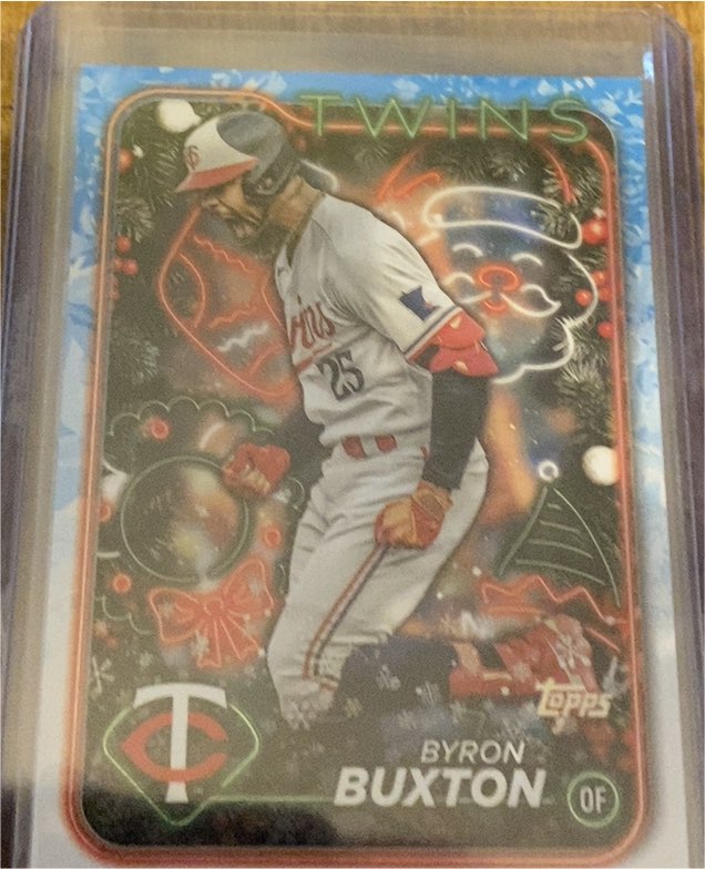 2024 Topps Holiday #H114 Byron Buxton Santa Hat Image Variation — front
