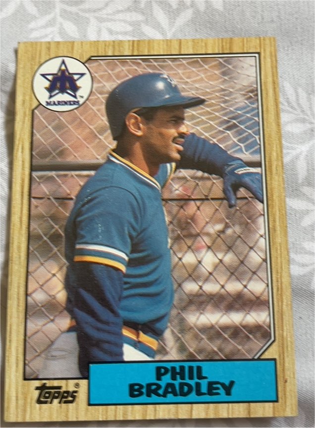 1987 Topps #525 Phil Bradley — front