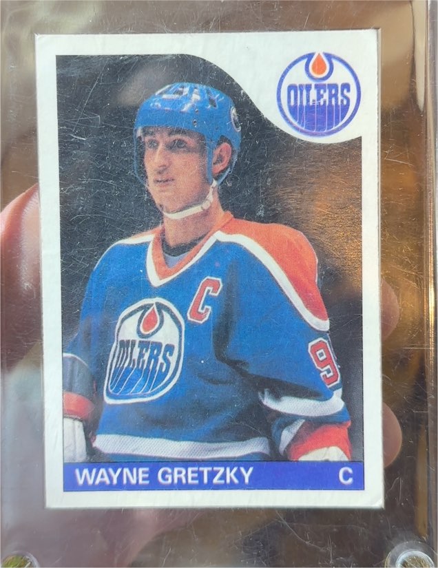 1985-86 Topps #120 Wayne Gretzky — front
