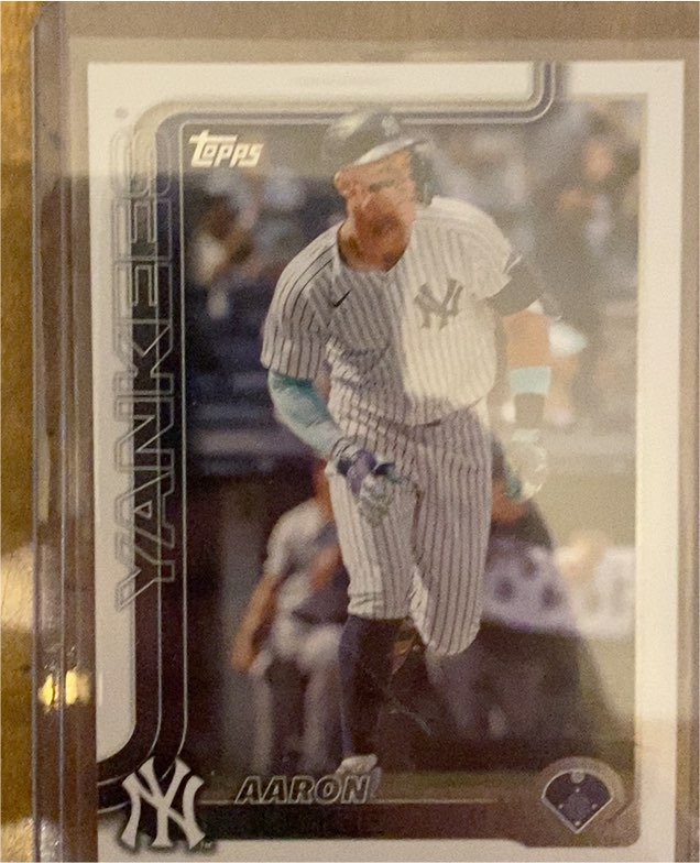 2025 Topps Series 1 #300 Aaron Judge — front