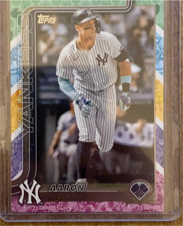 2025 Topps Series 1 #300 Aaron Judge — front