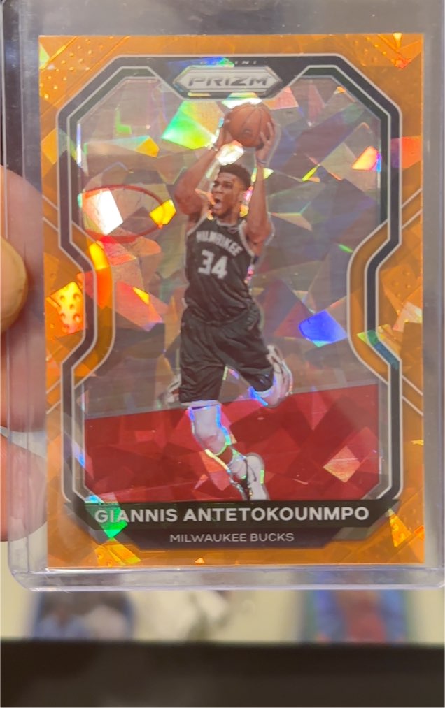 2020-21 Panini Prizm #111 Giannis Antetokounmpo — front