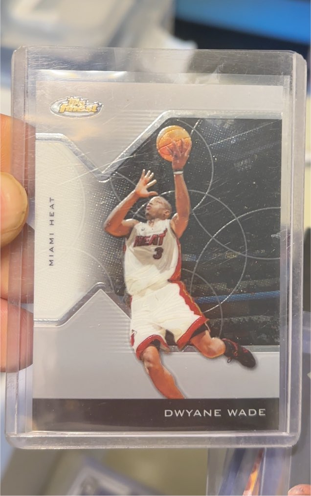 2004-05 Topps Finest #100 Dwyane Wade — front