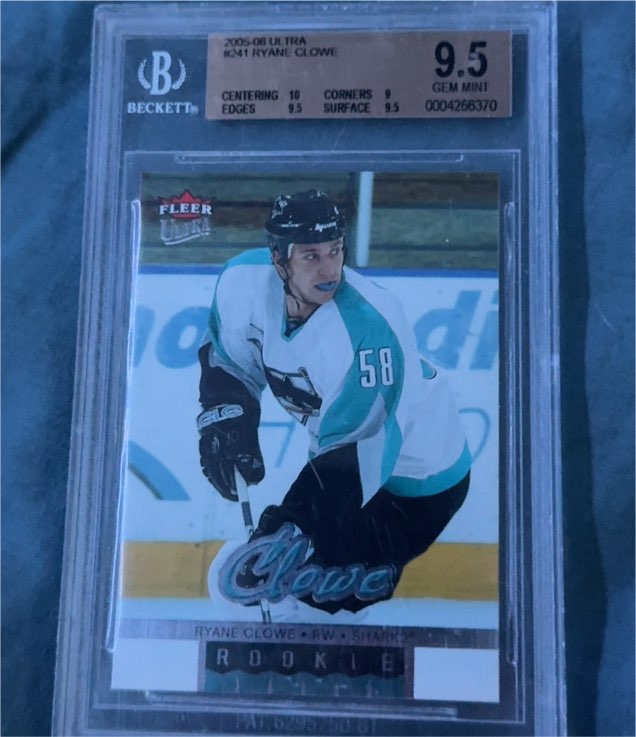 2005-06 Fleer Ultra #241 Ryane Clowe Rookie — front