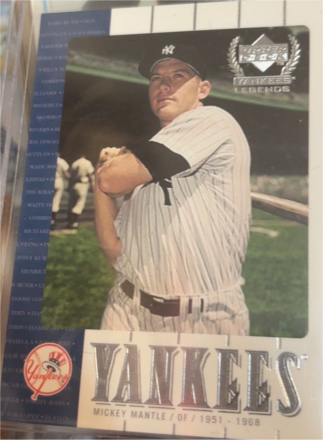 2000 Upper Deck Yankees Legends #NY7 Mickey Mantle — front