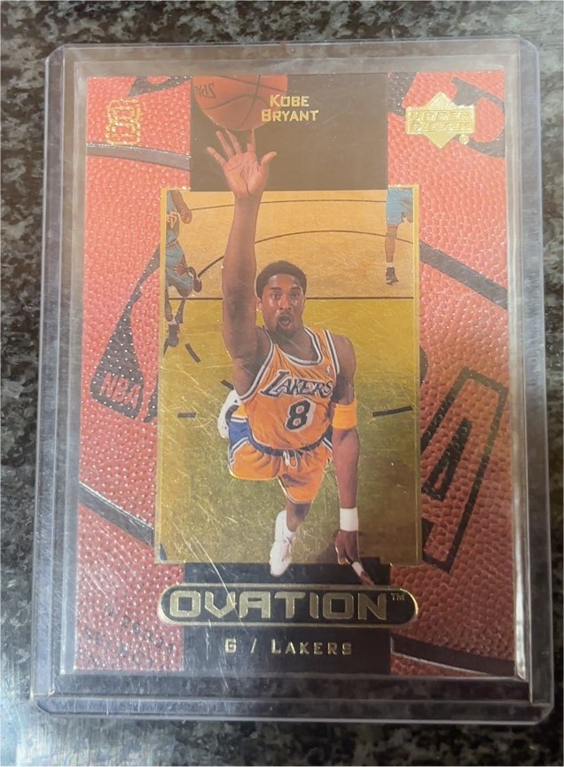 1999 Upper Deck Ovation #26 Kobe Bryant — front
