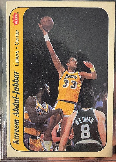 1986 Fleer Sticker #1 Kareem Abdul-Jabbar — front