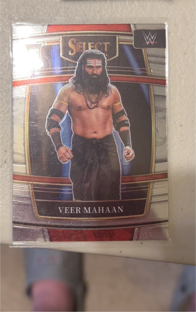 2022 Panini Select WWE #60 Veer Mahaan — front