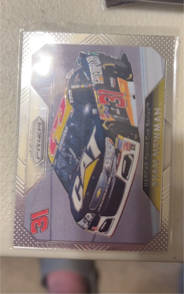 2016 Panini Prizm #54 Ryan Newman — front