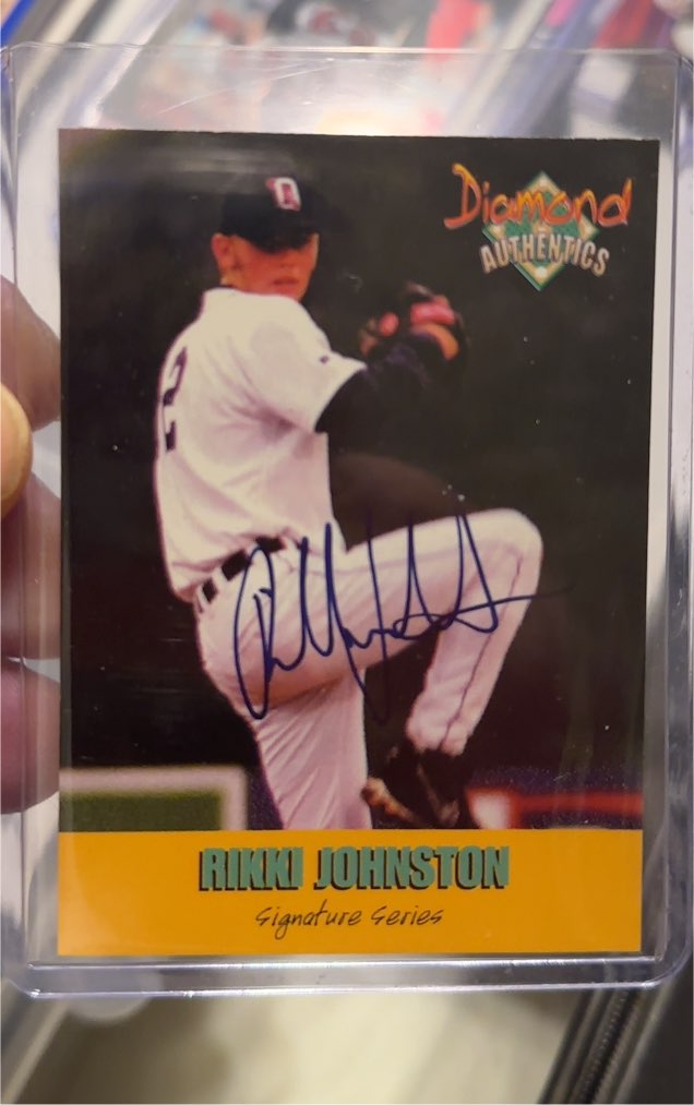 2000 Diamond Authentics Signature Series #27 Rikki Johnston — front