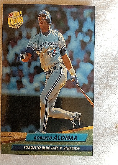 1992 Fleer Ultra #143 Roberto Alomar — front