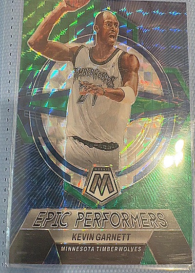 2022-23 Panini Mosaic #13 Kevin Garnett Epic Performers Mosaic — front