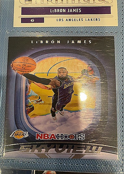 2023-24 Panini NBA Hoops #7 LeBron James Skyview — front