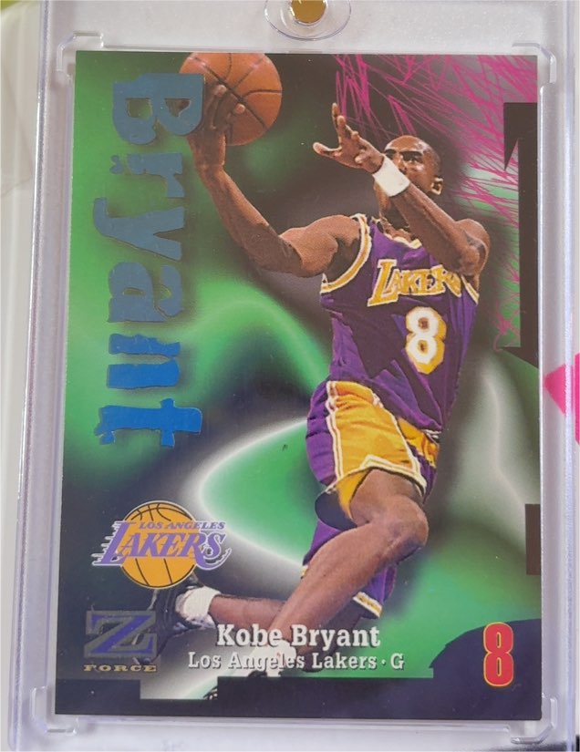 1997-98 Skybox Z-Force #88 Kobe Bryant — front