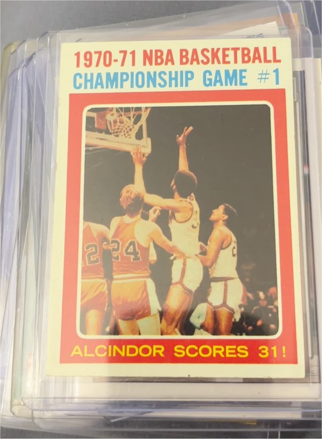 1971 Topps #133 Lew Alcindor NBA Championship Game 1 — front