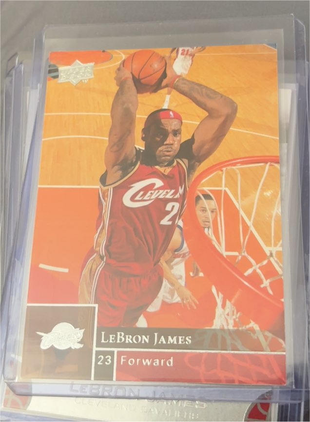 2009-10 Upper Deck #28 LeBron James — front
