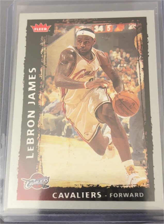 2008-09 Fleer #23 LeBron James — front