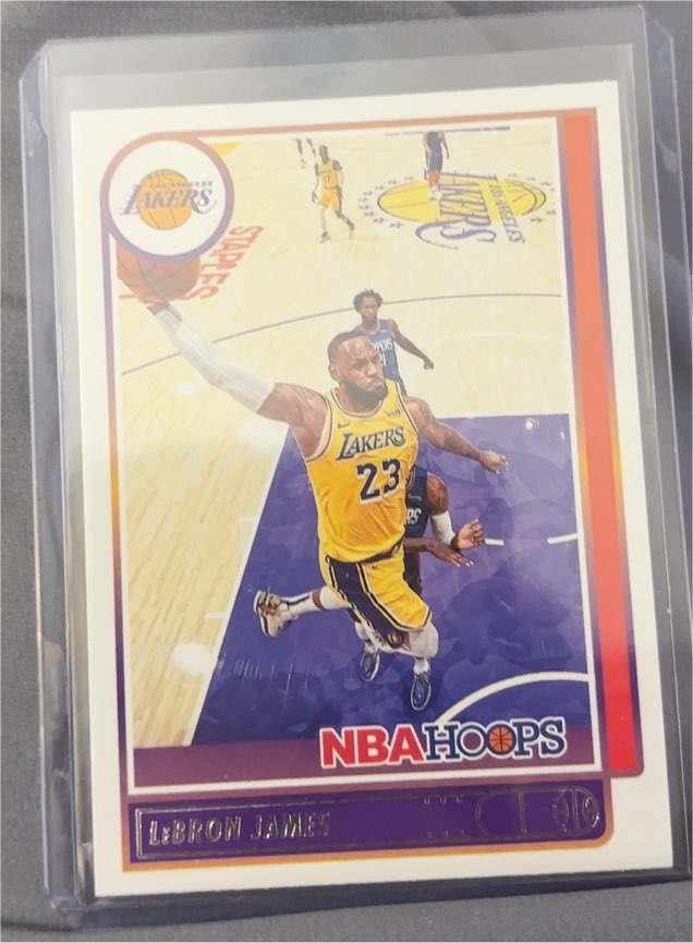 2021-22 Panini NBA Hoops #136 LeBron James — front