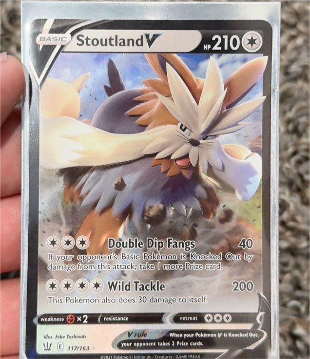 2021 Pokémon TCG Sword & Shield Battle Styles #117 Stoutland V — front