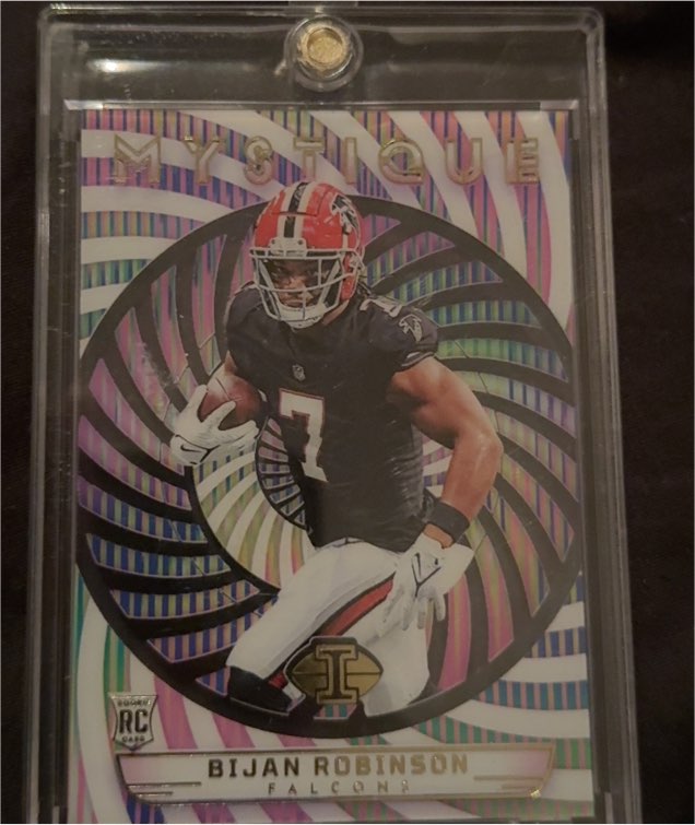 2023 Panini Illusions #3 Bijan Robinson Mystique — front