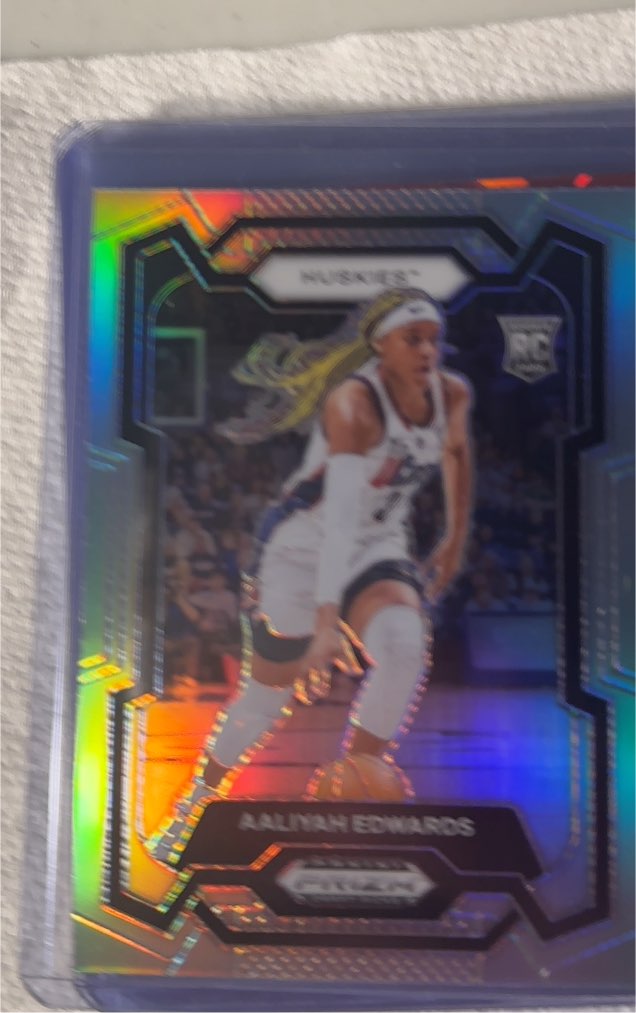 2024 Panini Prizm Draft Picks #3 Aaliyah Edwards — front