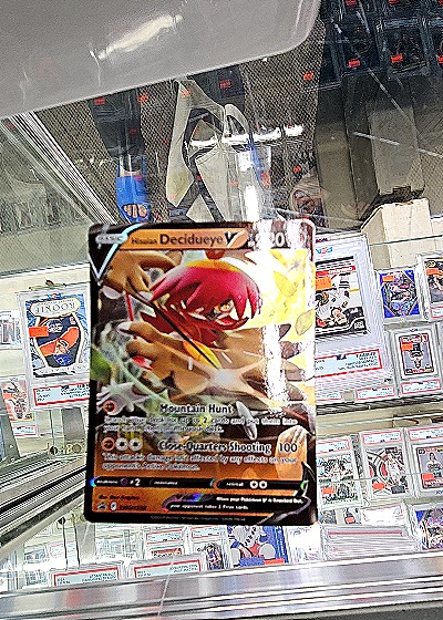 2022 Pokémon SWSH #230 Decidueye V — front