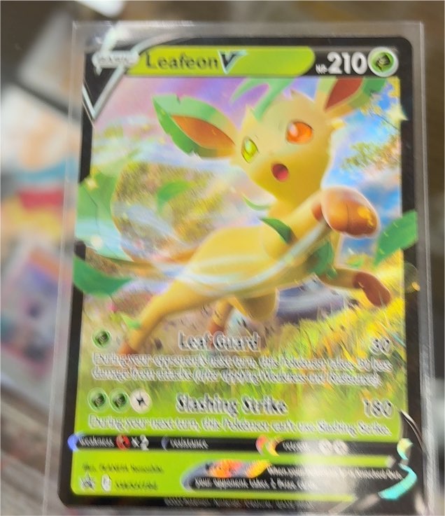 Pokémon TCG Leafeon V SWSH194 — front