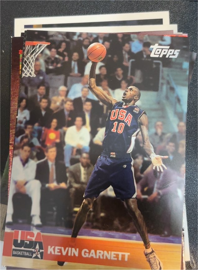 2000 Topps #10 Kevin Garnett — front