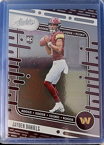 2024 Panini Absolute #102 Jayden Daniels — front