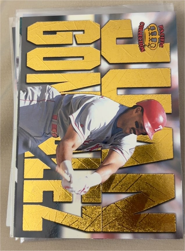 1997 Pacific Crown Collection Latinos of the Major Leagues #LM-21 Juan Gonzalez — front