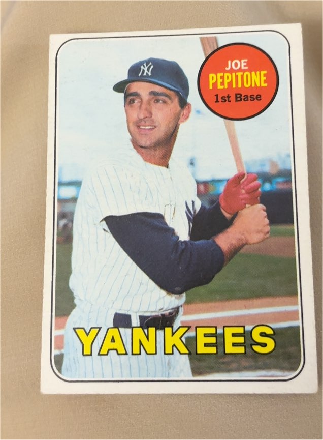 1969 Topps Baseball #589 Joe Pepitone — front