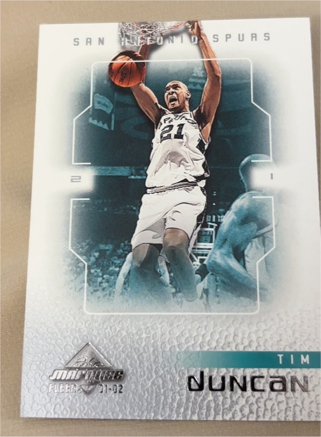 2001-02 Fleer Marquee #8 Tim Duncan — front