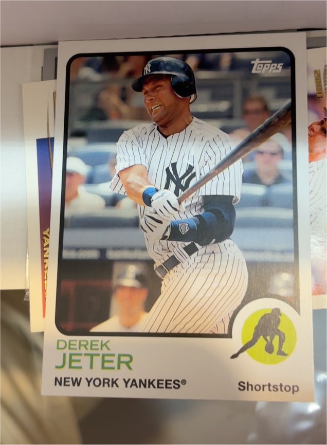 2022 Topps Heritage #690 Derek Jeter — front