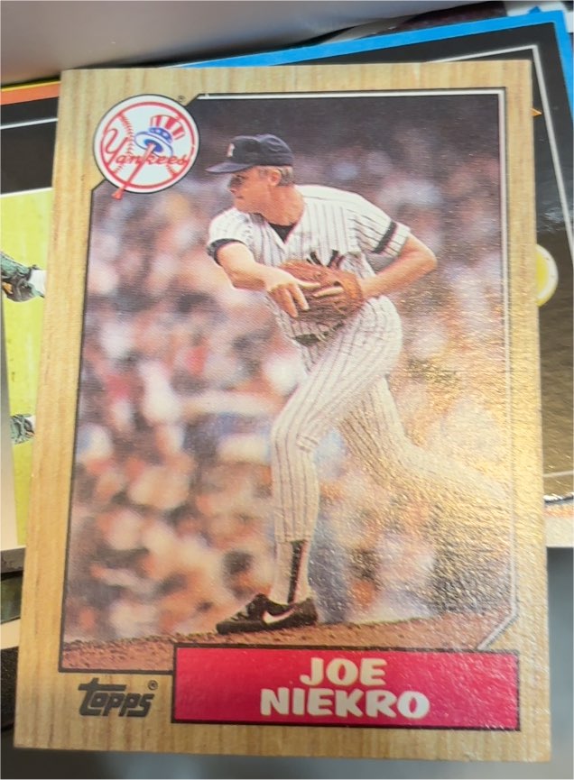 1987 Topps #344a Joe Niekro — front