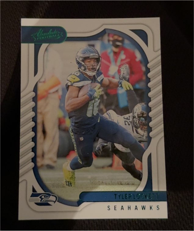 2022 Panini Absolute #85 Tyler Lockett — front