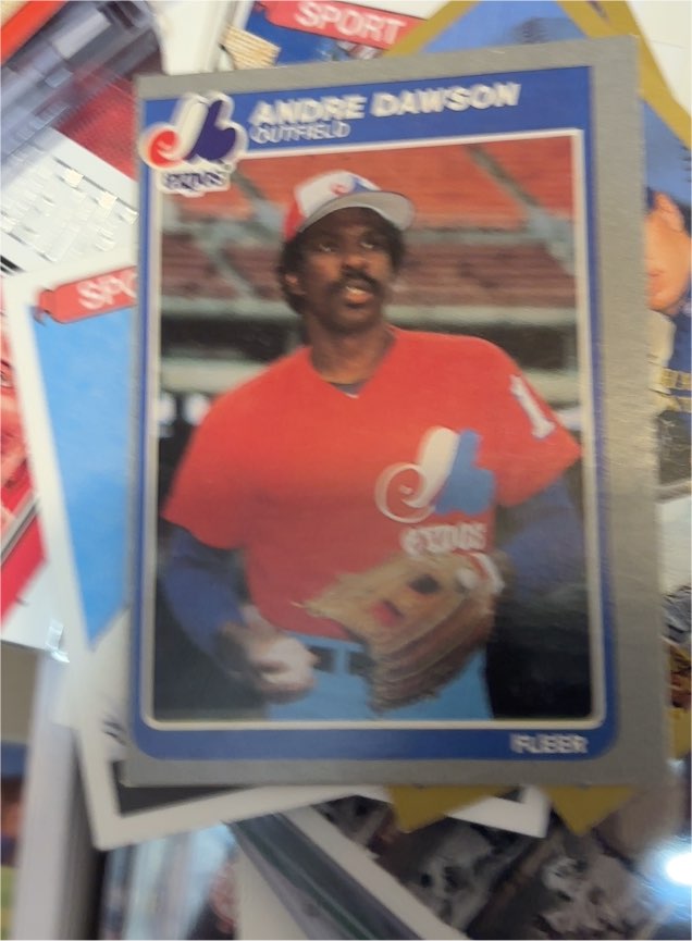 1985 Fleer #394 Andre Dawson — front