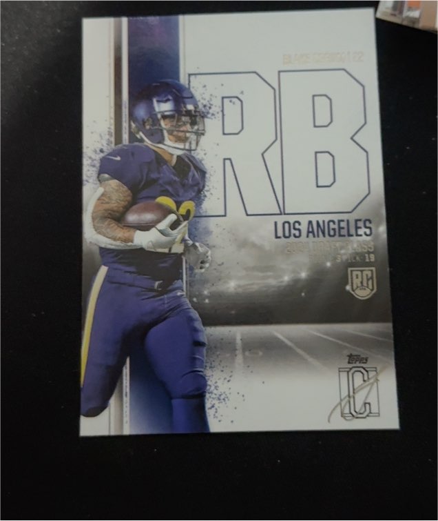 2024 Topps Signature Class #140 Blake Corum — front