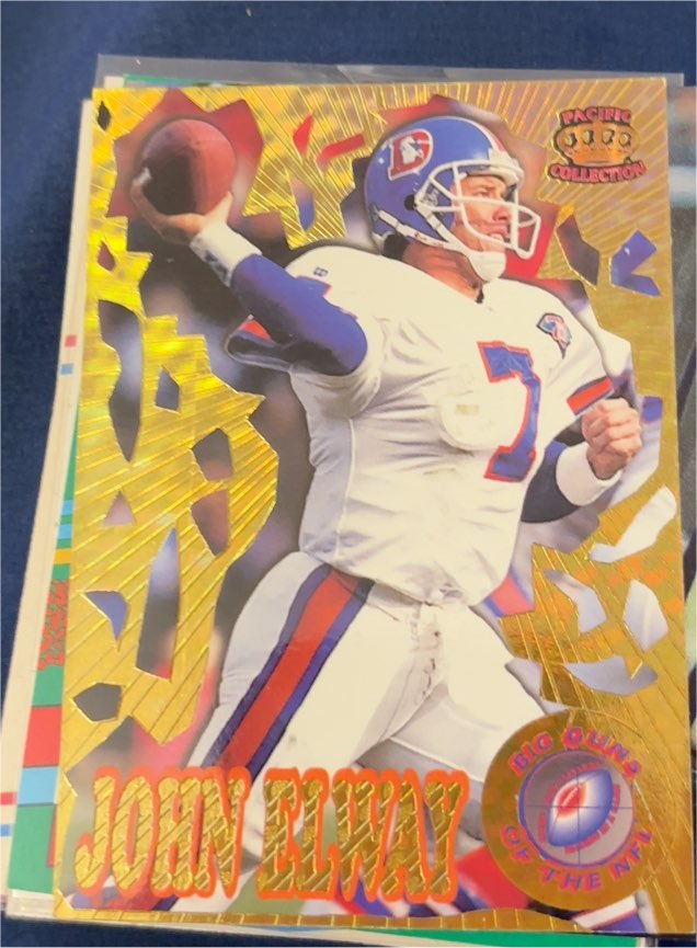 1995 Pacific Triple Folders Big Guns #BG-4 John Elway — front