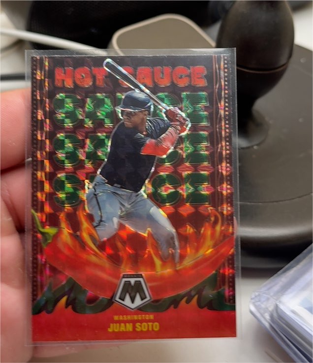 2022 Panini Mosaic #HS-2 Juan Soto Hot Sauce — front