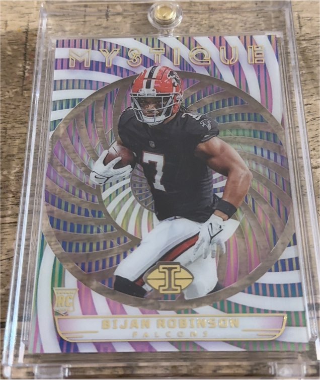 2023 Panini Illusions Mystique #3 Bijan Robinson — front