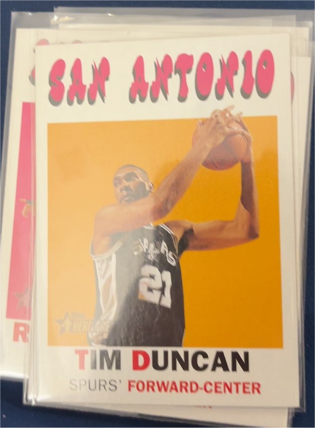 1997 Fleer #121 Tim Duncan — front