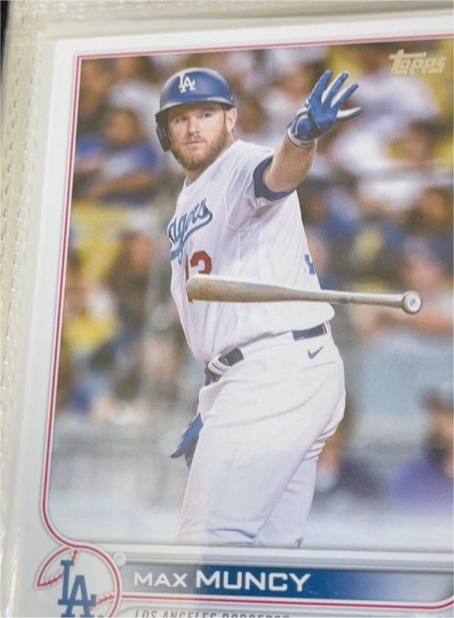 2022 Topps #572 Max Muncy — front