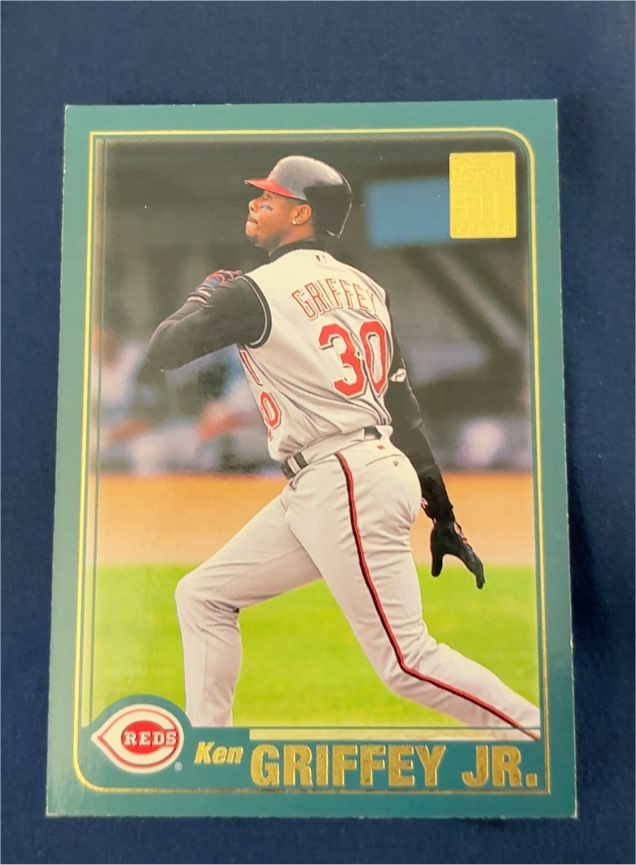 2001 Topps #593 Ken Griffey Jr. — front