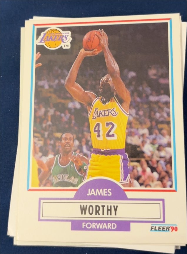 1990-91 Fleer #97 James Worthy — front